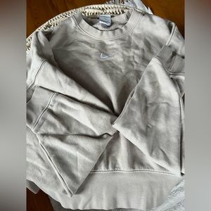 Nike cropped crewneck